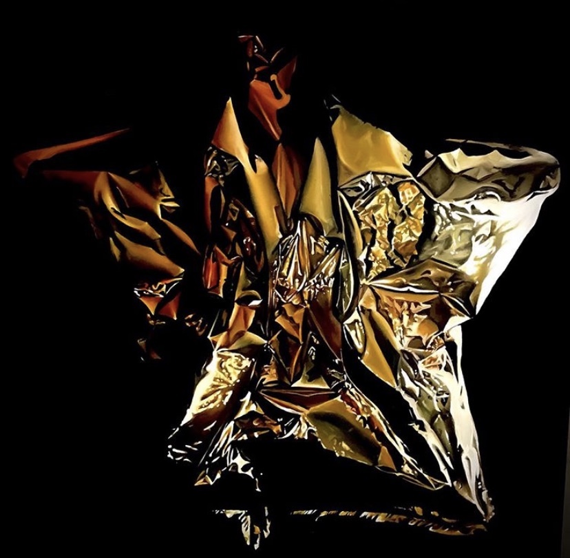 Sarah Ogilvie 'Gold Star balloon series 2' oil on panel, 100x100cm, 2020
