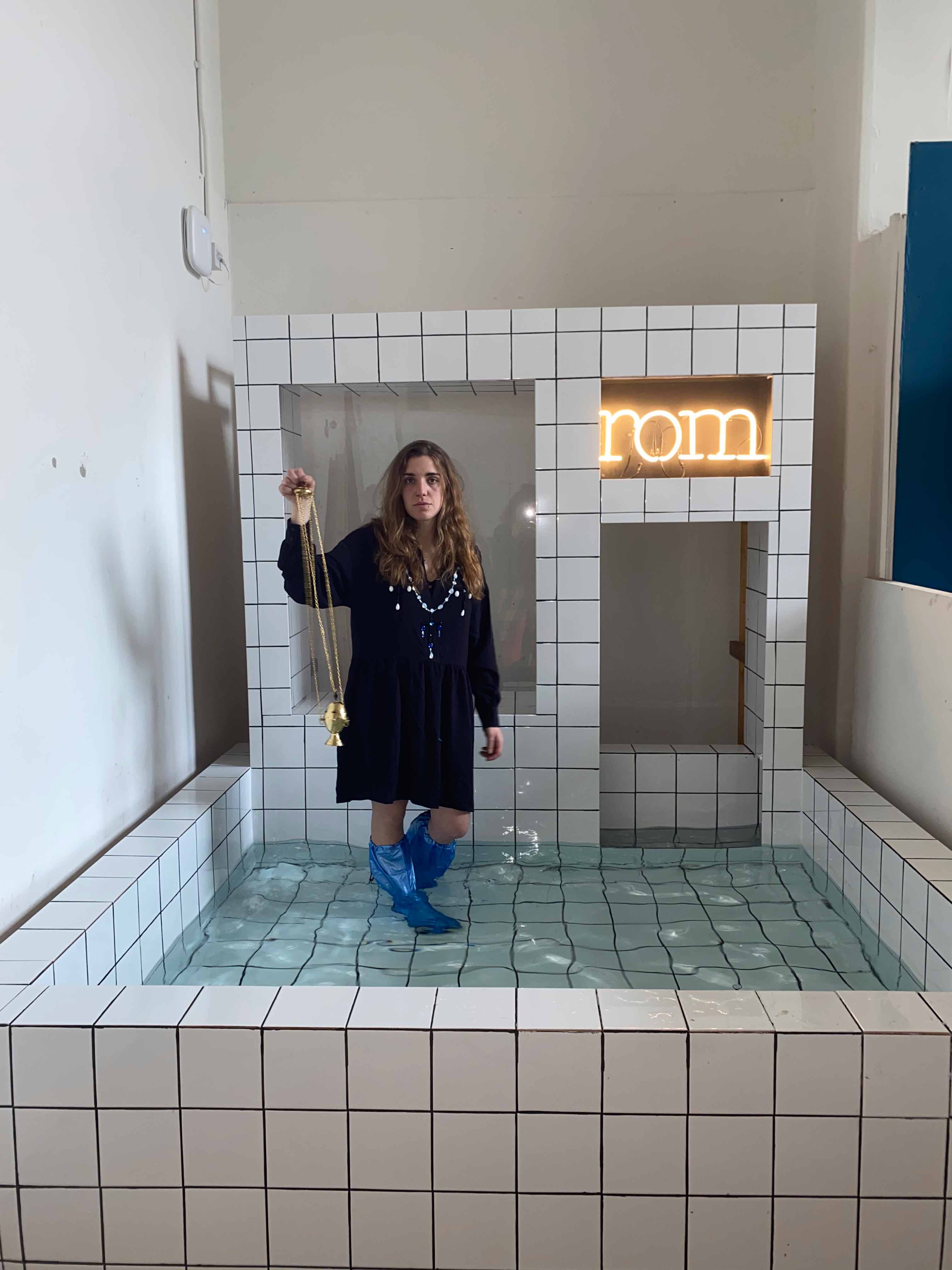 Rom Font
