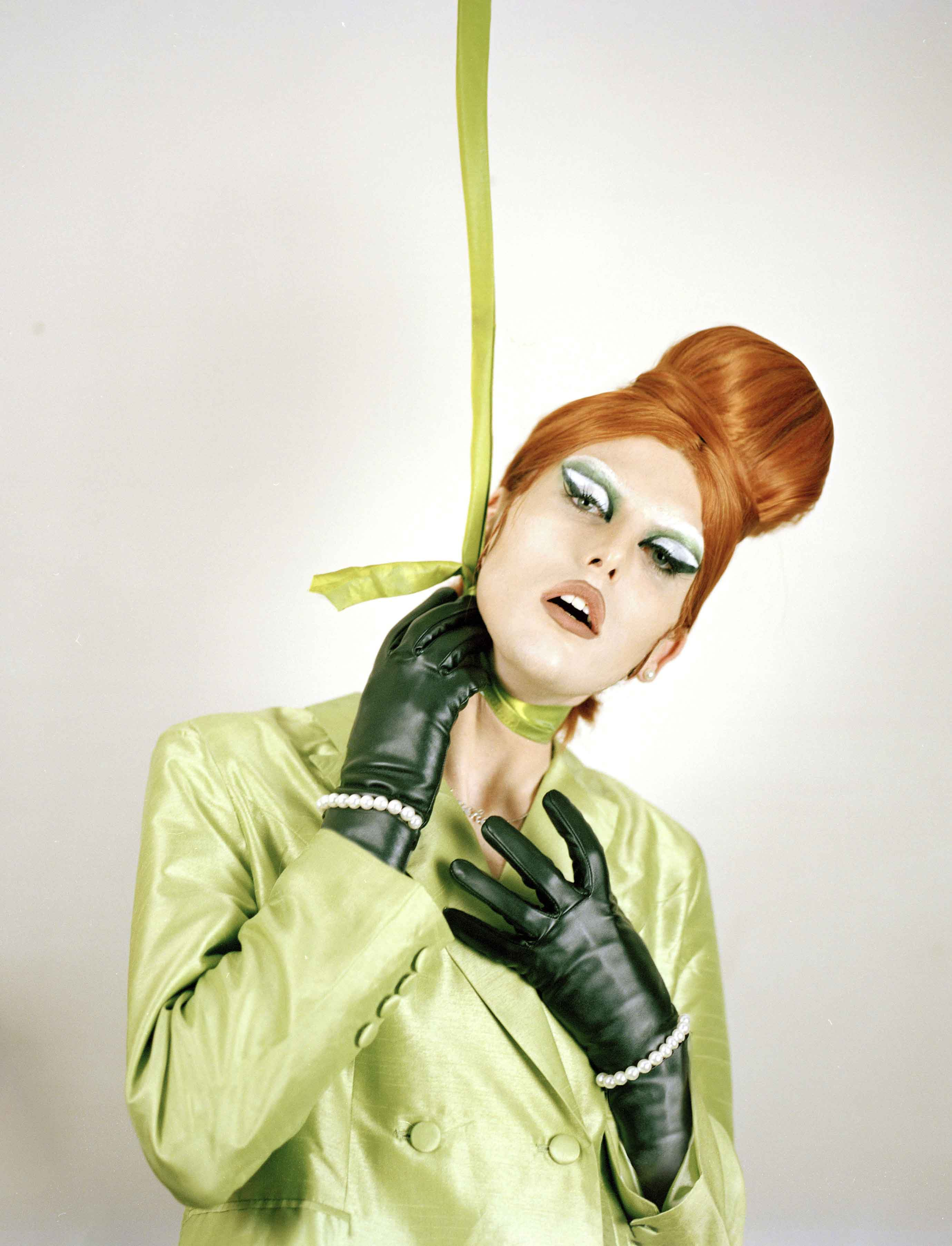 Angel head up by ties